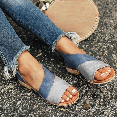 Bequeme gestückelte Sandalen für den Sommer